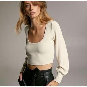 Babaton Aritzia Cream Longsleeve Slouchy Sleeved Blouse Top Size Medium